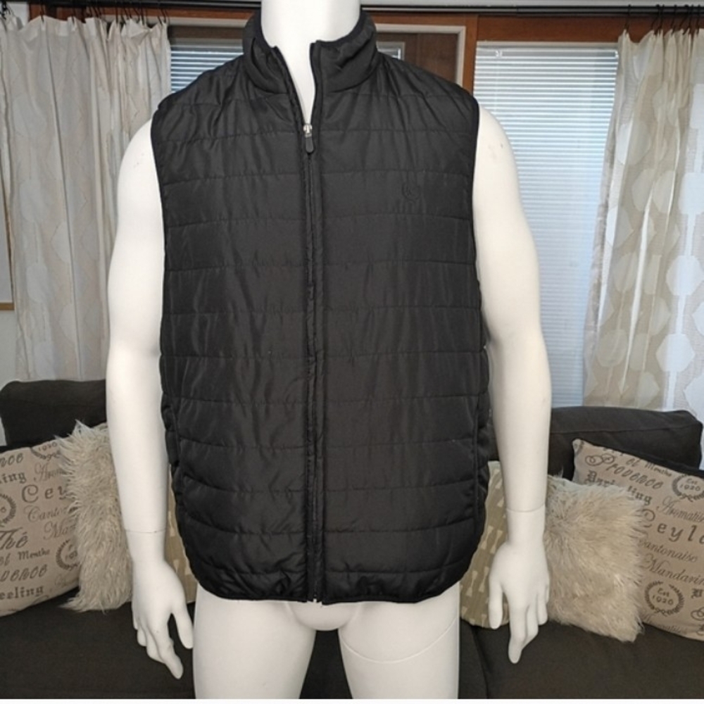Chaps Men's Sleeveless Sleek Black Full Zip Quilted Vest, Large